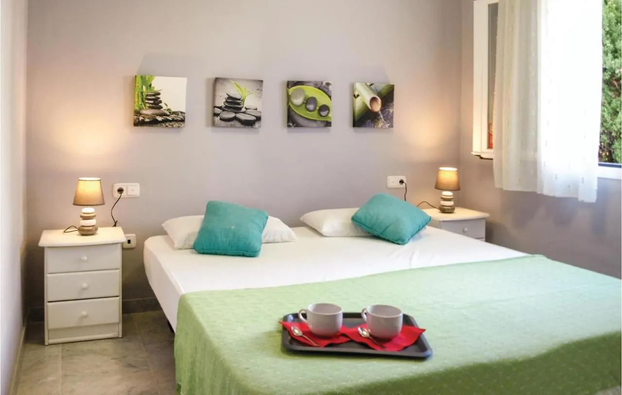 Lovely Apartment In Marbella With Wifi